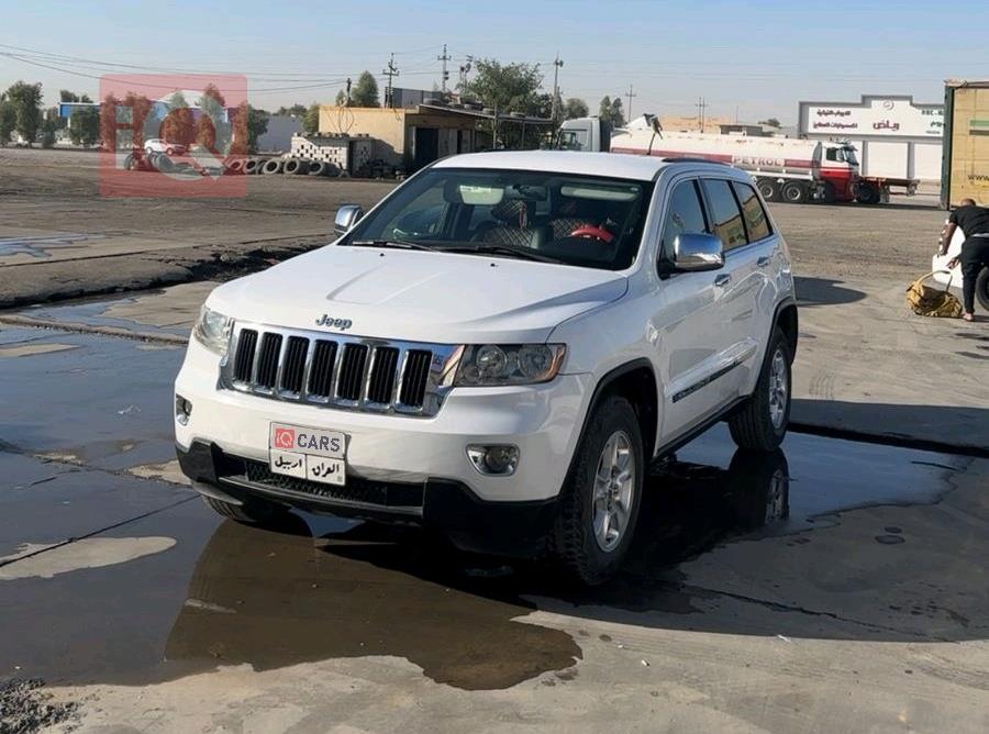 جیپ گراند شیرۆکی